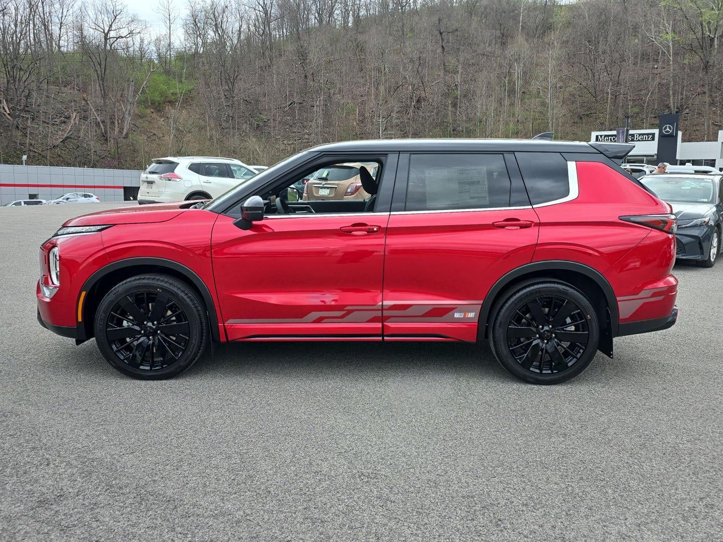 2026 Mitsubishi Outlander — detail view