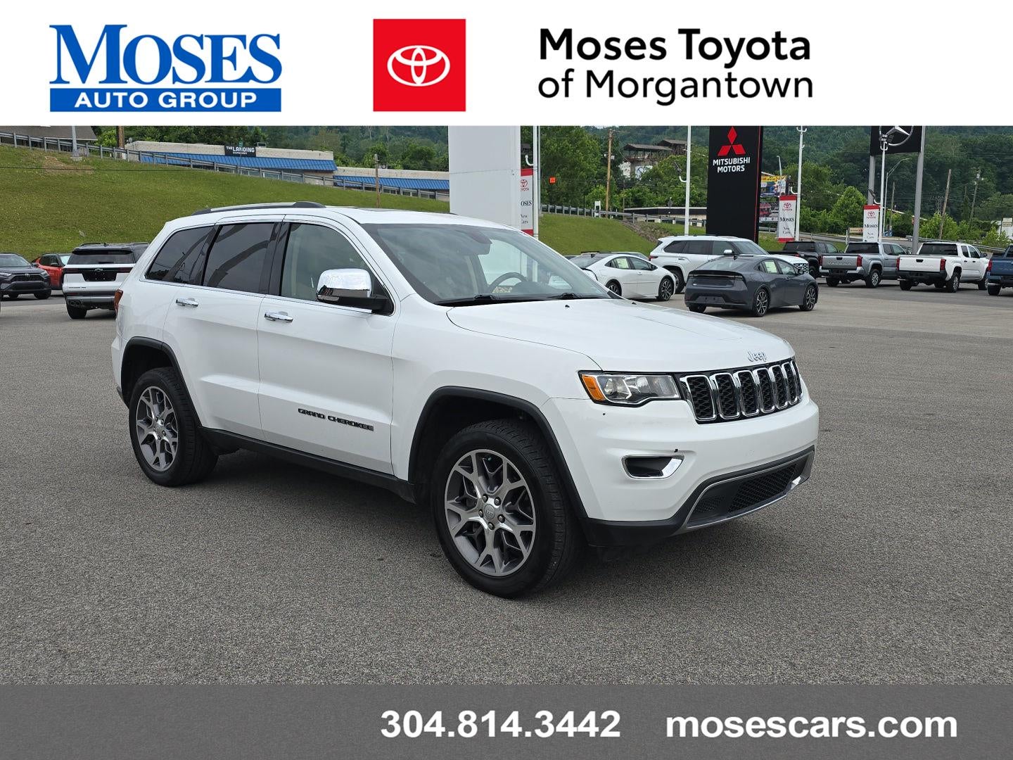 2021 Jeep Grand Cherokee Limited in Bright White Clearcoat — front three-quarter view